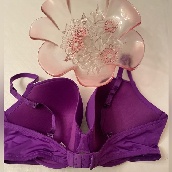 La Senza dark Purple Size 38 DD T-Shirt bra. With light padding. EUC - Picture 2 of 5